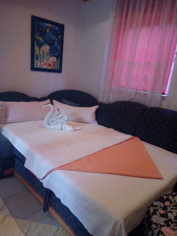 Villa Behija Ferienwohnung 2 Криквеница Екстериор снимка